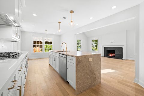 Tiny photo for 1410 Berkley Court, Deerfield, IL 60015 (MLS # 12480795)