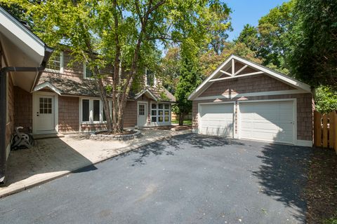 Tiny photo for 1410 Berkley Court, Deerfield, IL 60015 (MLS # 12480795)
