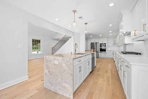 Tiny photo for 1410 Berkley Court, Deerfield, IL 60015 (MLS # 12480795)