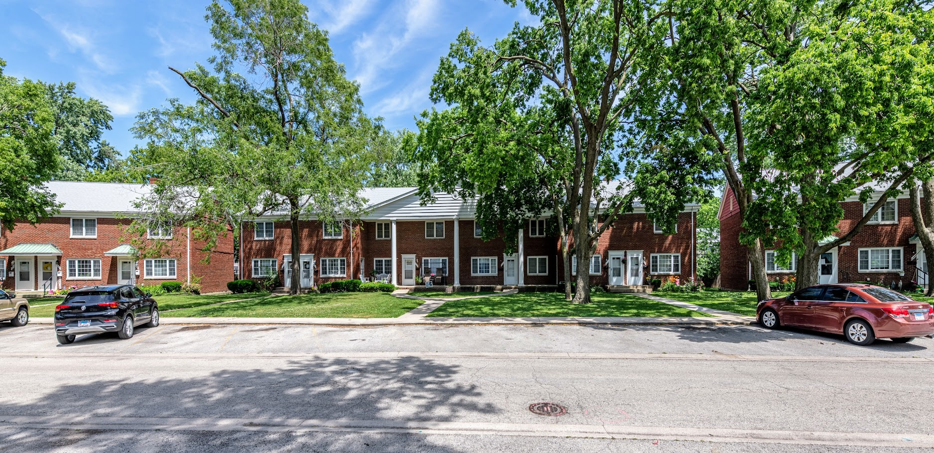 900-934 & 825-835 North Prairie & North Raynor Avenue