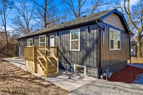 Tiny photo for 7325 Locust Avenue, Gary, IN 46403 (MLS # 12761582)