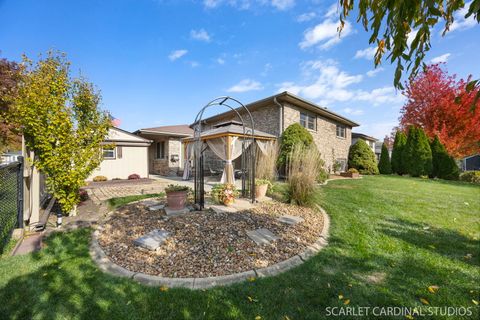 Tiny photo for 1819 Holly Avenue, Darien, IL 60561 (MLS # 12514680)