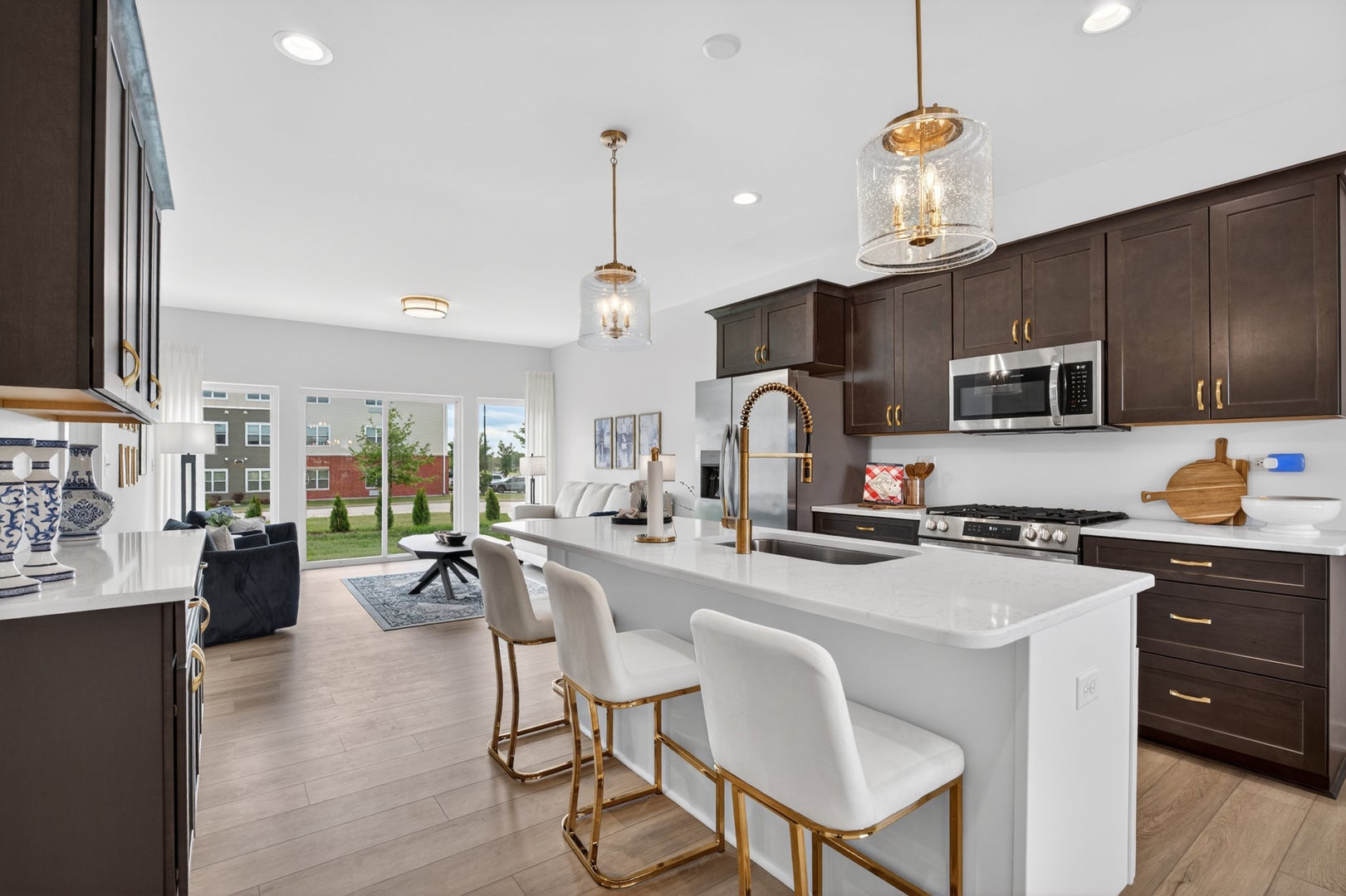 2033 Isabella Lane