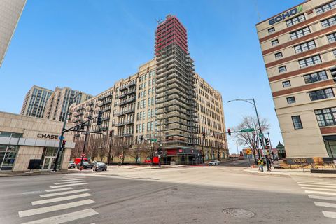 758 N Larrabee Street 608 Chicago IL 60654