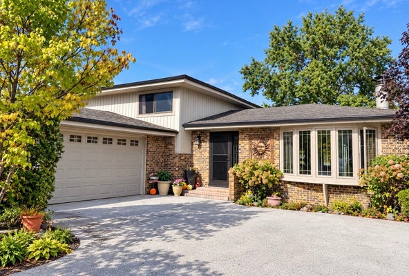 8740 W 99TH ST, PALOS HILLS, IL 60465 - Image bf82146ad0010da16bc45eb85f6468da/3913376300