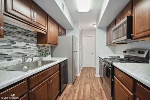 Tiny photo for 520 Shorely Drive #201, Barrington, IL 60010 (MLS # 12417862)