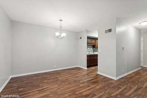 Tiny photo for 520 Shorely Drive #201, Barrington, IL 60010 (MLS # 12417862)