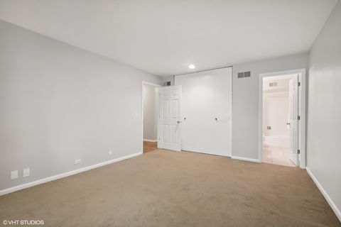 Tiny photo for 520 Shorely Drive #201, Barrington, IL 60010 (MLS # 12417862)