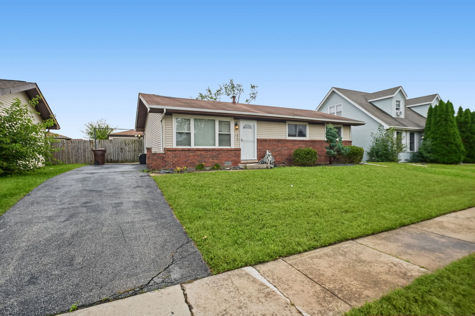 4121 Indian Hill Drive