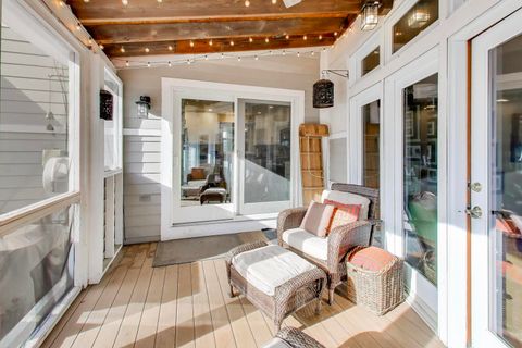 Tiny photo for 315 S OAK Street, Palatine, IL 60067 (MLS # 12537340)