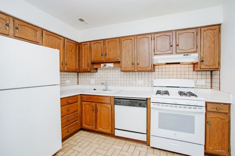 Tiny photo for 1525 Sander Court #108, Wheeling, IL 60090 (MLS # 12585759)