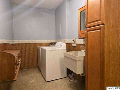 Tiny photo for 707 Country Lane, Carthage, IL 62321 (MLS # 12398254)