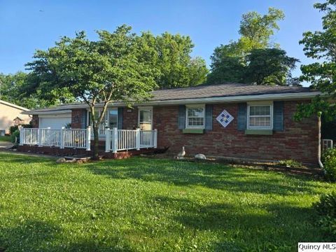 Photo of 707 Country Lane, Carthage, IL 62321 (MLS # 12398254)
