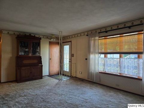 Tiny photo for 707 Country Lane, Carthage, IL 62321 (MLS # 12398254)