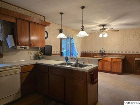 Tiny photo for 707 Country Lane, Carthage, IL 62321 (MLS # 12398254)