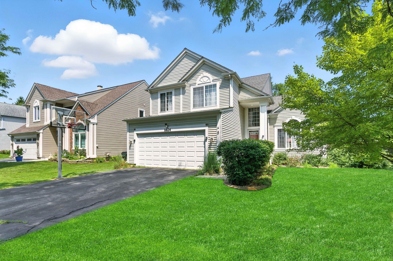 1324 Smoketree Lane
