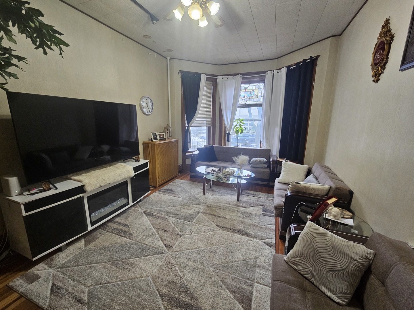 1132 W Wrightwood Avenue 1