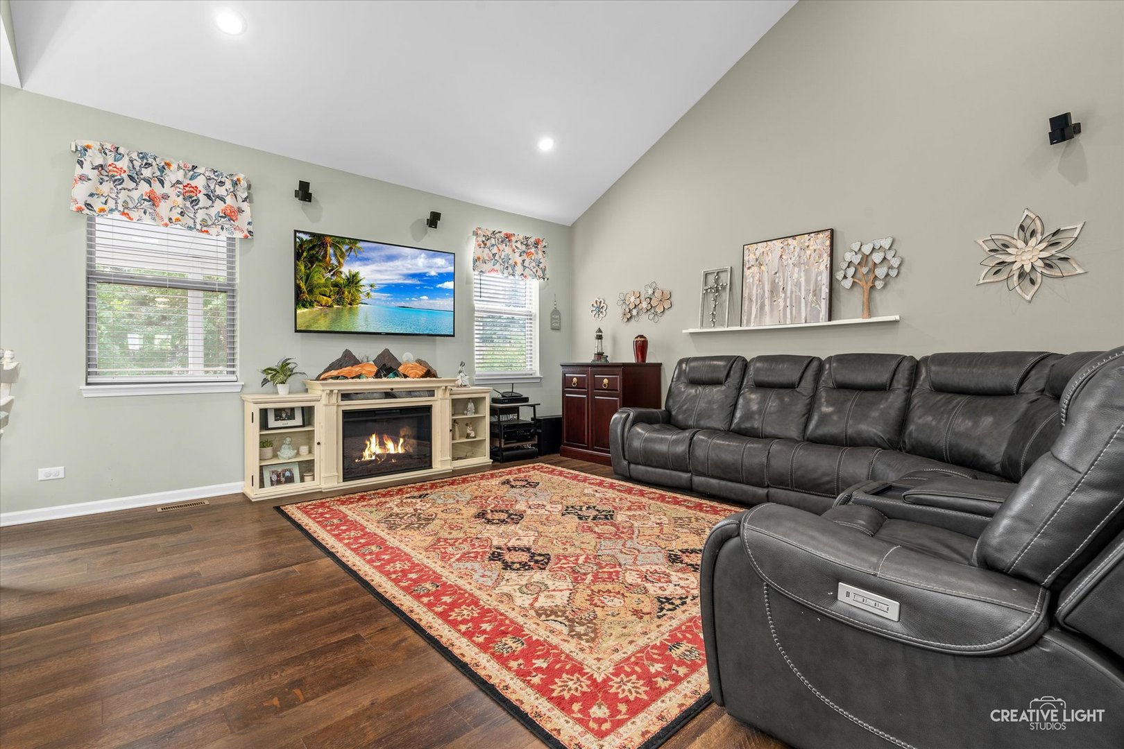 1285 Highpoint Court