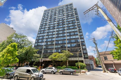 Tiny photo for 2754 N Hampden Court #1003, Chicago, IL 60614 (MLS # 12446887)