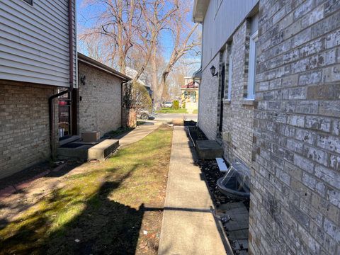 Tiny photo for 9848 S Beverly Avenue, Chicago, IL 60643 (MLS # 12614788)