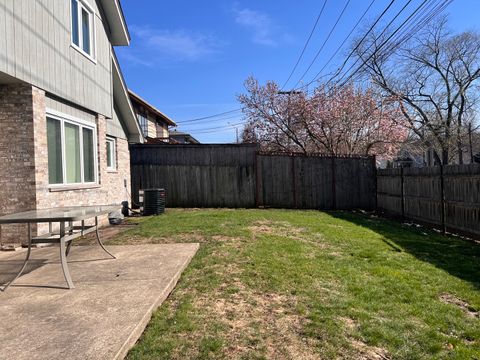 Tiny photo for 9848 S Beverly Avenue, Chicago, IL 60643 (MLS # 12614788)