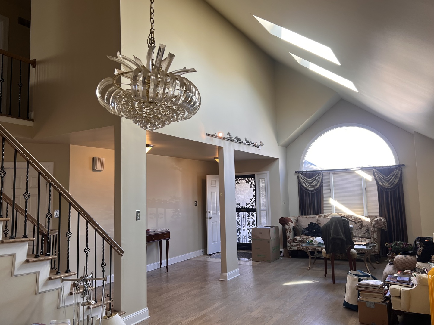 9848 S Beverly Avenue