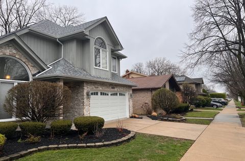 Tiny photo for 9848 S Beverly Avenue, Chicago, IL 60643 (MLS # 12614788)