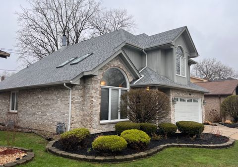 Tiny photo for 9848 S Beverly Avenue, Chicago, IL 60643 (MLS # 12614788)