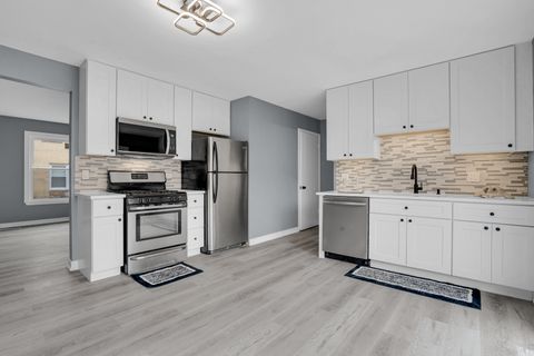 Tiny photo for 842 Colonial Drive #B, Wheeling, IL 60090 (MLS # 12572319)