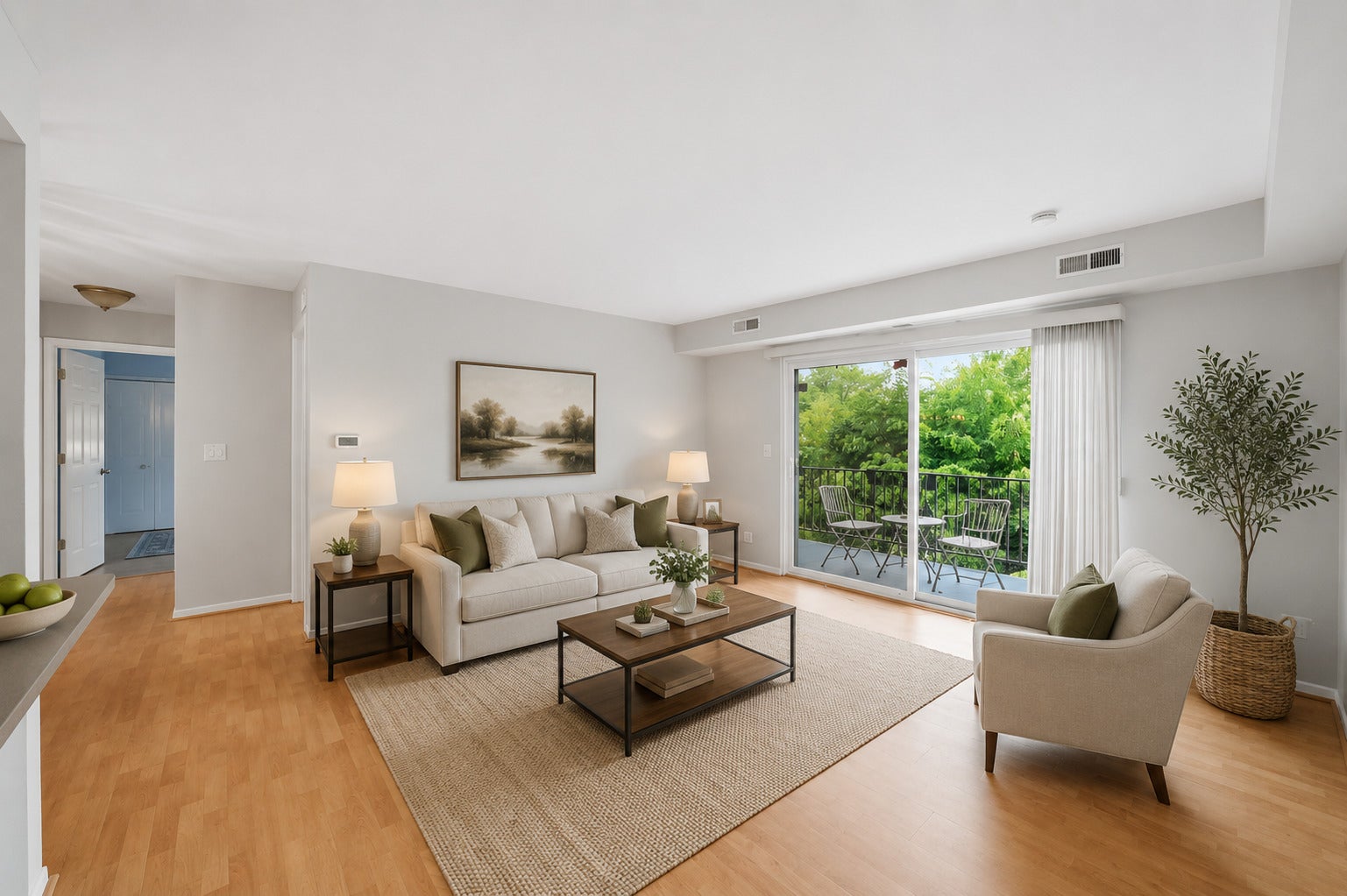 814 N River Road 3B