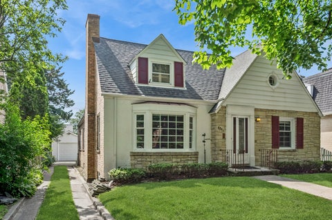 Photo of 6241 N Leroy Avenue, Chicago, IL 60646 (MLS # 12694386)
