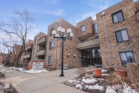 Photo of 1926 Prairie Square #134, Schaumburg, IL 60173 (MLS # 12589903)