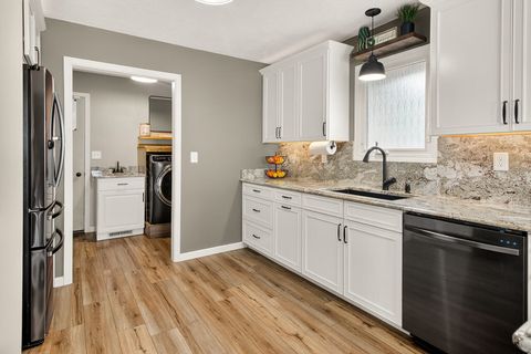 Tiny photo for 6302 Winchester Drive, Rockford, IL 61109 (MLS # 12602910)