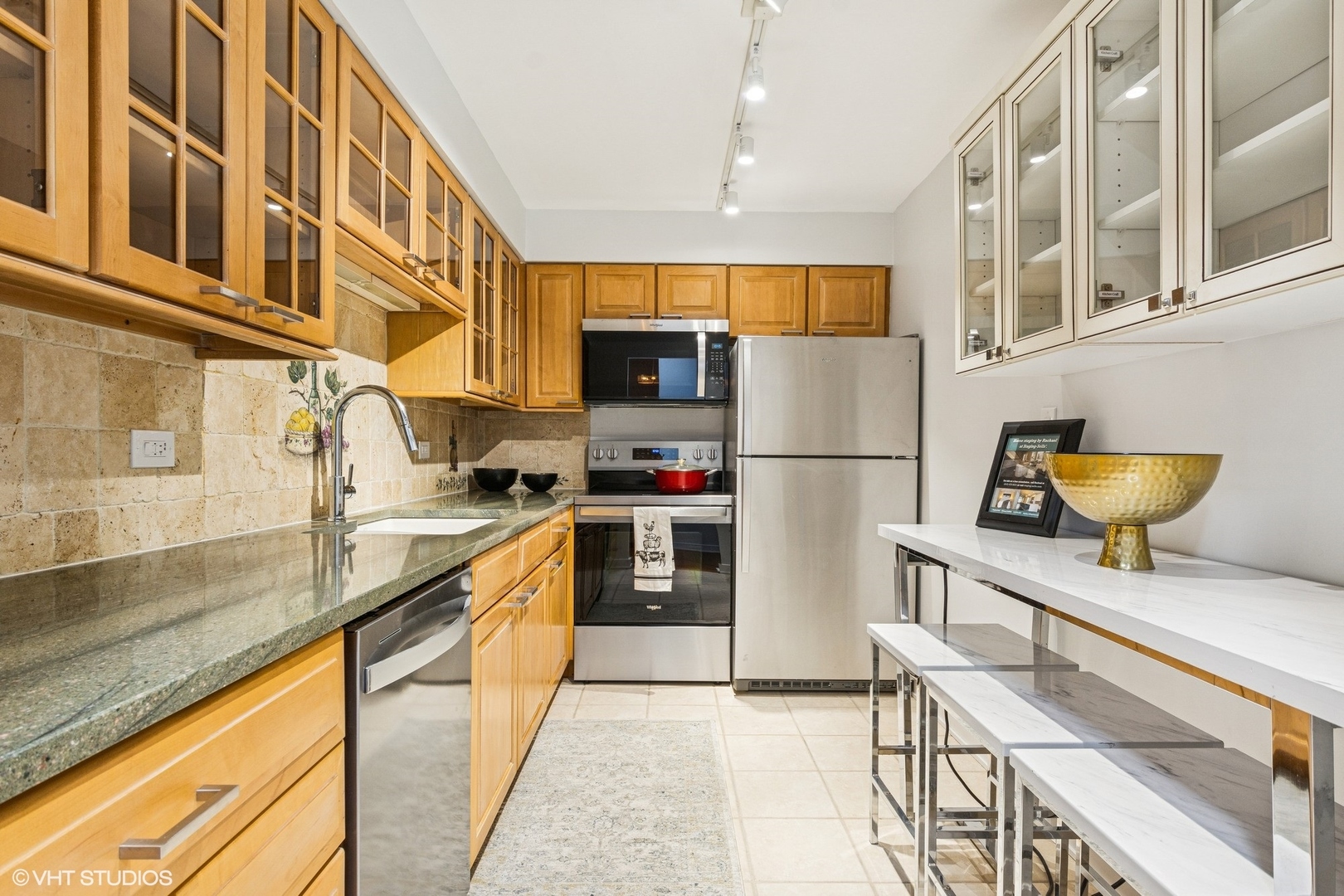 2100 N Lincoln Park West 5AN