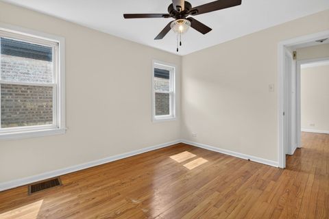 Tiny photo for 10552 S Troy Street, Chicago, IL 60655 (MLS # 12603858)