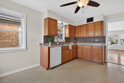 Tiny photo for 10552 S Troy Street, Chicago, IL 60655 (MLS # 12603858)