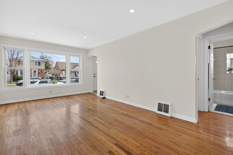 Tiny photo for 10552 S Troy Street, Chicago, IL 60655 (MLS # 12603858)