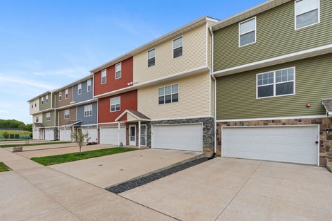 Tiny photo for 711 Cox Court, Leclaire, IA 52753 (MLS # 12645365)