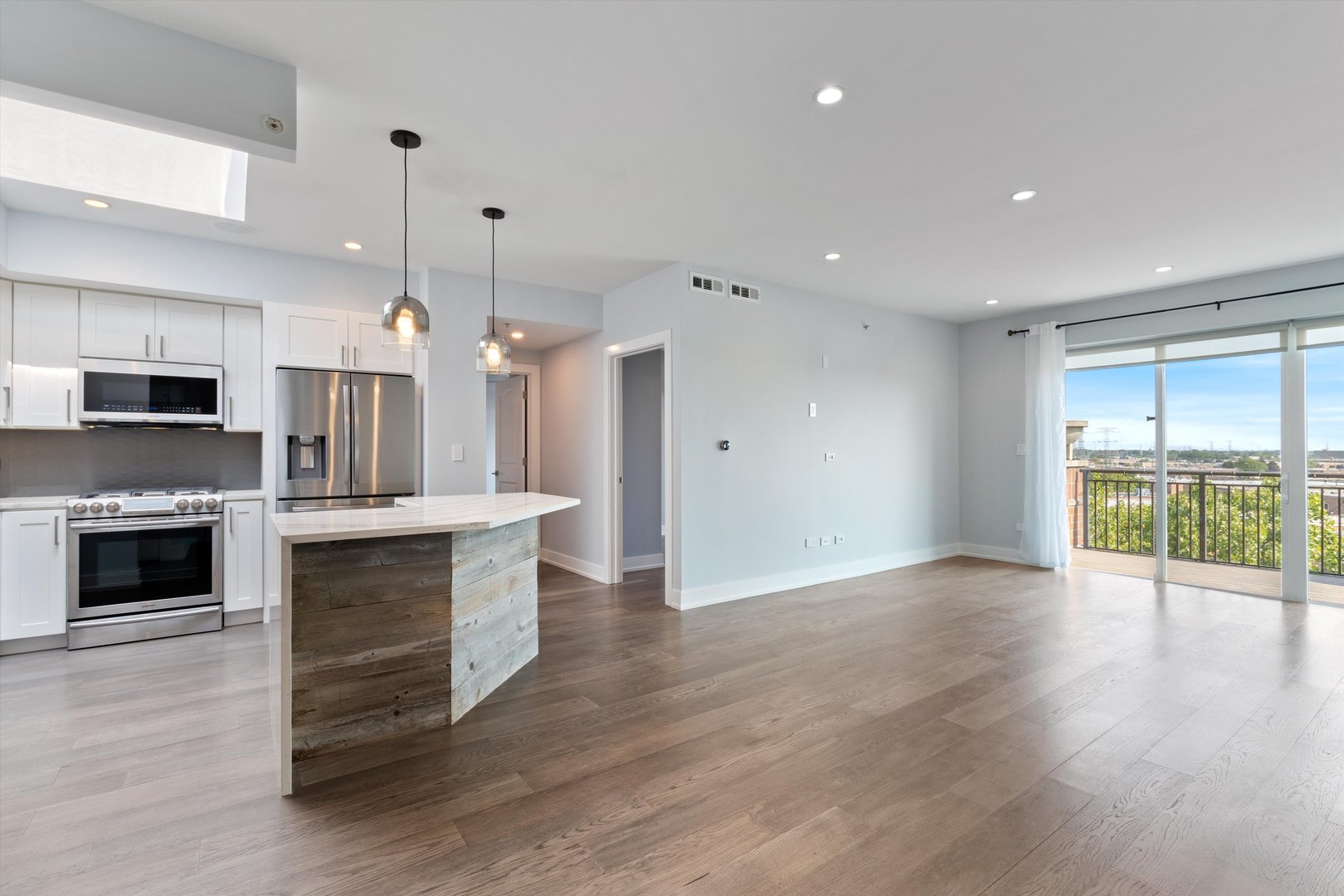 635 Perrie Drive 604