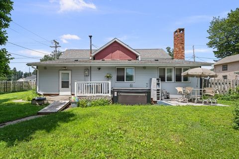 Tiny photo for 1408 13TH Street, Viola, IL 61486 (MLS # 12690304)