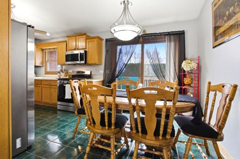 Tiny photo for 149 Beaver Creek Drive, Bolingbrook, IL 60490 (MLS # 12602600)