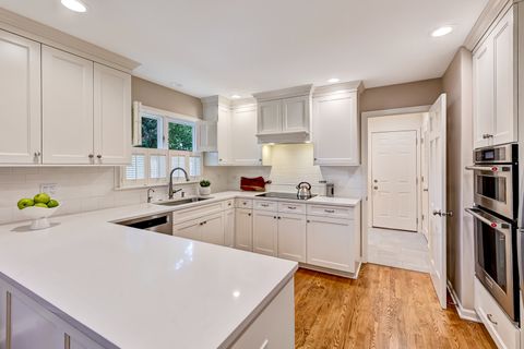 Tiny photo for 118 N Grant Street, Hinsdale, IL 60521 (MLS # 12495350)