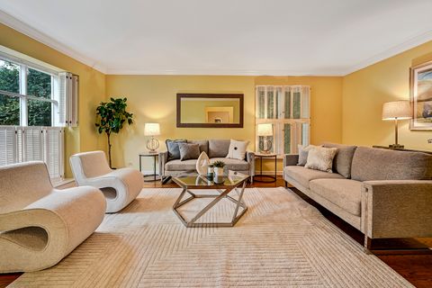 Tiny photo for 118 N Grant Street, Hinsdale, IL 60521 (MLS # 12495350)
