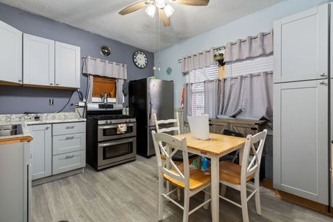 Tiny photo for 610 Watson Street, Aurora, IL 60505 (MLS # 12521144)