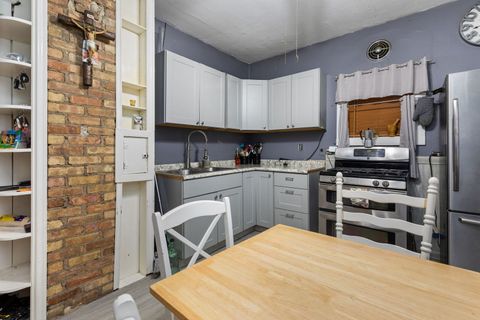 Tiny photo for 610 Watson Street, Aurora, IL 60505 (MLS # 12521144)