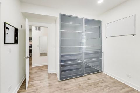 Tiny photo for 6421 N GREENVIEW Avenue #2W, Chicago, IL 60626 (MLS # 12516354)