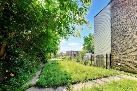 Tiny photo for 7041 S EBERHART Avenue, Chicago, IL 60637 (MLS # 12611196)