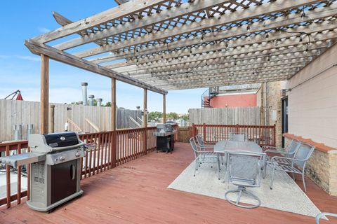 Tiny photo for 3201 N Ravenswood Avenue #301, Chicago, IL 60657 (MLS # 12479580)