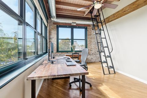 Tiny photo for 3201 N Ravenswood Avenue #301, Chicago, IL 60657 (MLS # 12479580)