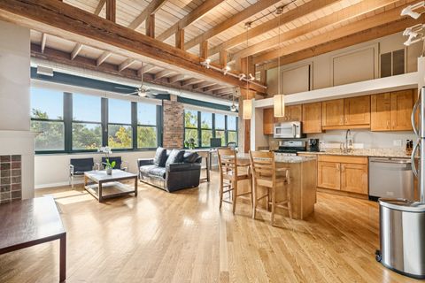 Tiny photo for 3201 N Ravenswood Avenue #301, Chicago, IL 60657 (MLS # 12479580)